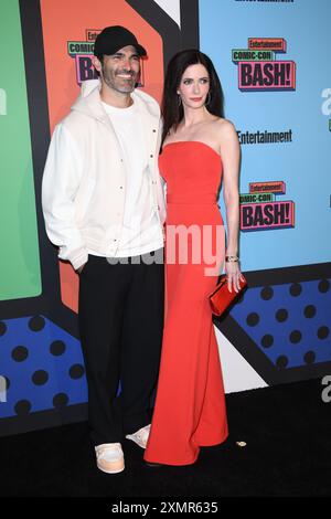 27 juillet 2024 - San Diego, Californie - Tyler Hoechlin et Elizabeth Bitsie Tulloch. Divertissement Weeklyâ€™s Comic-Con Bash tenu au FLOTTEUR du Hard Rock Hotel. (Crédit image : © Charlie Steffens/AdMedia via ZUMA Press Wire) USAGE ÉDITORIAL SEULEMENT! Non destiné à UN USAGE commercial ! Banque D'Images