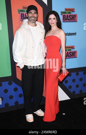 27 juillet 2024 - San Diego, Californie - Tyler Hoechlin et Elizabeth Bitsie Tulloch. Divertissement Weeklyâ€™s Comic-Con Bash tenu au FLOTTEUR du Hard Rock Hotel. (Crédit image : © Charlie Steffens/AdMedia via ZUMA Press Wire) USAGE ÉDITORIAL SEULEMENT! Non destiné à UN USAGE commercial ! Banque D'Images