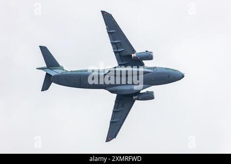 Kecskemet, Hongrie - 27 août 2021 : Embraer KC-390 Millennium. Avion de transport militaire à la base aérienne. Opération de vol par force aérienne. Aviation et aircra Banque D'Images