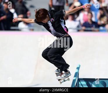 PARIS, FRANCE - JUILLET 29 : Yuto Horigome du Japon concourra lors de la finale de rue masculine le premier jour des Jeux Olympiques de Paris 2024 à la place de la Concorde le 29 juillet 2024 à Paris, France. © diebilderwelt / Alamy Live News Banque D'Images