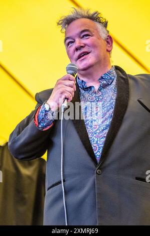 Stewart Lee se produit le quatrième jour au Latitude Festival 2024. Henham Park, Southwold, Suffolk, Royaume-Uni. 29 juillet 2024. Crédit : Gary Stafford/Alamy Live News Banque D'Images