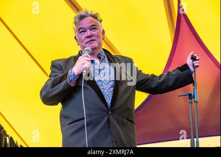 Stewart Lee se produit le quatrième jour au Latitude Festival 2024. Henham Park, Southwold, Suffolk, Royaume-Uni. 29 juillet 2024. Crédit : Gary Stafford/Alamy Live News Banque D'Images