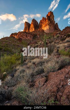 Trois Sœurs, Superstition Mountains Arizona Banque D'Images