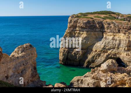 Littoral et grottes de Benegil, Portugal, Europe. Banque D'Images