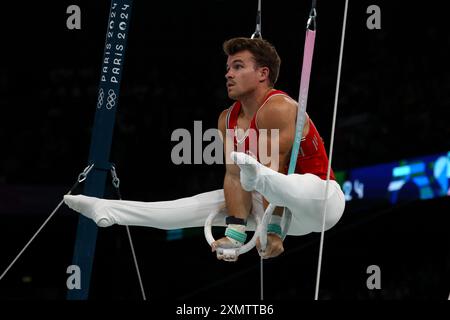 Paris, France. 29 juillet 2024. Jeux olympiques de Paris : gymnastique artistique : finale par équipe masculine. William Emard du Canada sur les anneaux lors de la finale de gymnastique par équipe masculine au Bercy Arena à Paris crédit : Adam Stoltman/Alamy Live News Banque D'Images