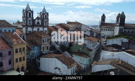 Décoration de Sao Joao à Pelourinho salvador, bahia, brésil - 16 juin 2022 : bannières décoratives vues dans l'ornement pour les festivités de Sao Joao à Pelourinho, Centre historique de la ville de Salvador. SALVADOR BAHIA BRASIL Copyright : xJoaxSouzax 160622JOA450 Banque D'Images