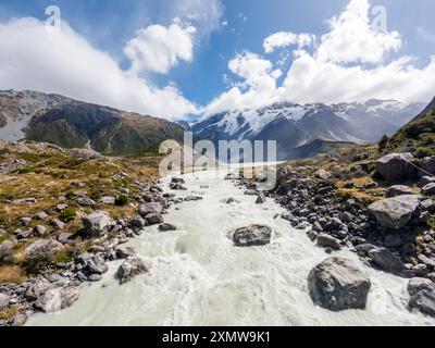 Vue imprenable sur les Alpes du Sud, y compris le mont Aoraki Cook, le plus haut sommet de Nouvelle-Zélande, Hooker Valley Track, Nouvelle-Zélande Banque D'Images