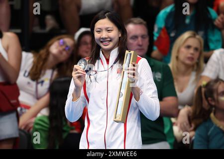 **CHINE CONTINENTALE, HONG KONG, MACAO ET TAIWAN OUT** la nageuse chinoise Tang Qianting remporte la médaille d'argent en finale féminine du 100m brasse à Paris Banque D'Images