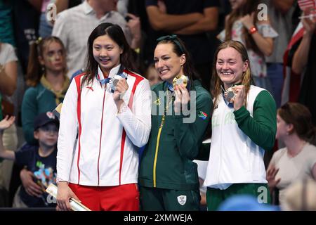 **CHINE CONTINENTALE, HONG KONG, MACAO ET TAIWAN OUT** la nageuse chinoise Tang Qianting remporte la médaille d'argent en finale féminine du 100m brasse à Paris Banque D'Images