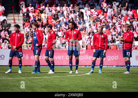 Aalborg, Danemark. 28 juillet 2024. Les joueurs de Silkeborg IF s'alignent pour le 3F Superliga match entre Aalborg BK et Silkeborg IF à Aalborg Portland Park à Aalborg. Banque D'Images