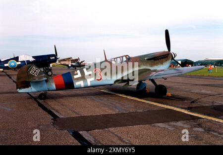 Hispano HA.1112-M1L Buchon G-BOML / Rouge 3 Banque D'Images