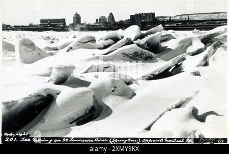 Montréal, Québec, Canada - feuilles de glace brisées Banque D'Images