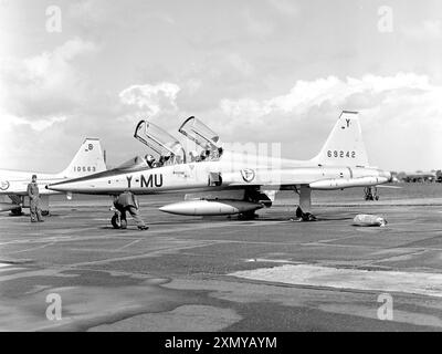 NORTHROP F-5B 69242 - MU-Y Banque D'Images