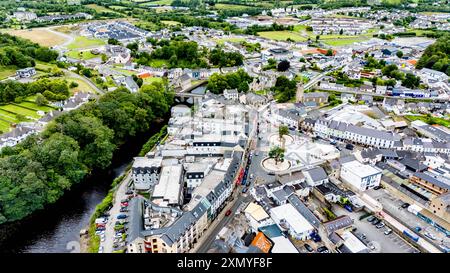 DONEGAL TOWN, IRLANDE - 23 JUILLET 2024 - les travaux de la nouvelle Diamond sont déjà terminés. Banque D'Images