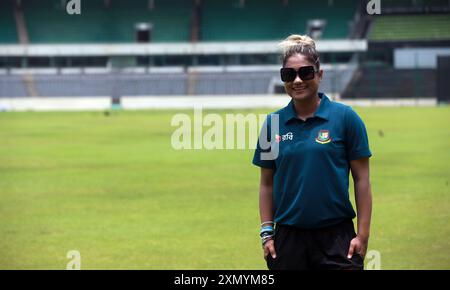 Jahanara Alam pendant l’équipe féminine de cricket du Bangladesh assiste à une séance photo de groupe au stade de cricket Sher-e-Bangla à Mirpur, Dhaka, Bangladesh, le 15 juillet Banque D'Images