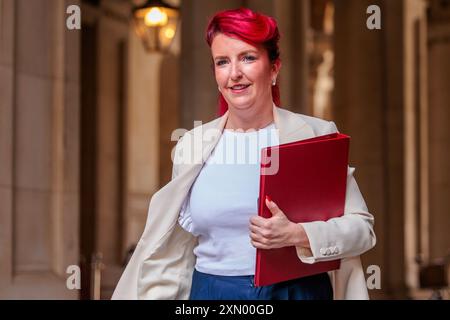 Downing Street, Londres, Royaume-Uni. 30 juillet 2024. Louise Haigh, secrétaire d'État aux Transports, assiste à la réunion hebdomadaire du Cabinet au 10 Downing Street. Crédit : Amanda Rose/Alamy Live News Banque D'Images