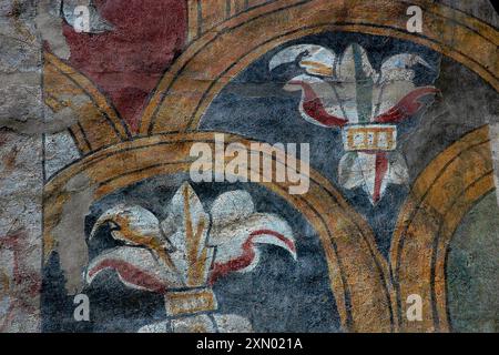 Détail du design décoratif peint au milieu des années 1500 ce sur la façade du Palazzo Alberti-Colico à trente, Italie. Banque D'Images