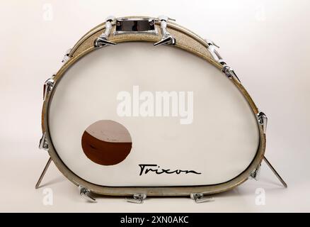 Trixon Eliptical Bass Drum, légendaire instrument elliptique / ellipsoïde unique conçu pour être joué avec deux pédales à la fois. Banque D'Images