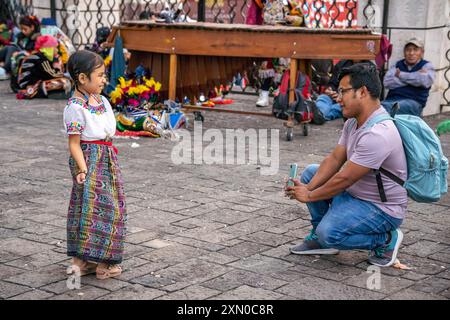 Dia de la Virgen de Guadalupe (notre-Dame de Guadalupe) festival et défilé dans la ville de Guatemala. Banque D'Images