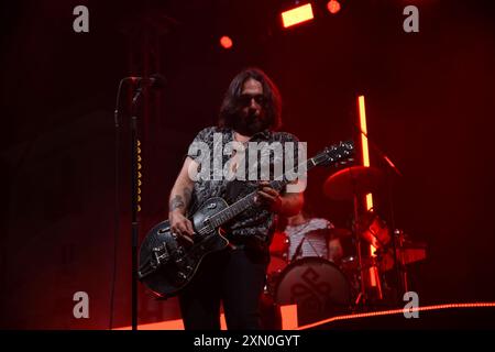 30 juillet 2024, Vallo Della Lucania, Italie, Italie : le groupe de rock et pop italien le Vibrazioni se produit en direct au Vallo della Lucania, Salerne, Italie pour leur ''Summer Tour 2024'' (crédit image : © Mariano Montella/Pacific Press via ZUMA Press Wire) USAGE ÉDITORIAL SEULEMENT! Non destiné à UN USAGE commercial ! Banque D'Images