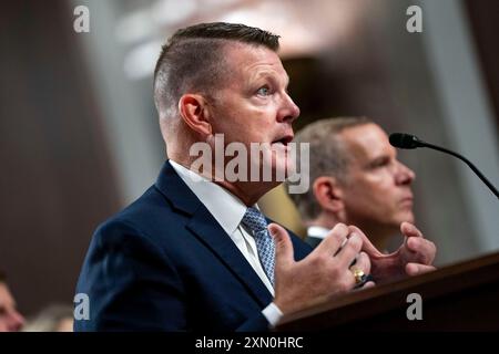 Washington, États-Unis. 30 juillet 2024. Le directeur par intérim des services secrets des États-Unis Ronald Rowe témoigne lors d’une audience conjointe du Comité de sécurité intérieure du Sénat et du Comité judiciaire du Sénat sur la tentative d’assassinat du 13 juillet contre l’ancien président Donald Trump au Capitole des États-Unis à Washington, DC, le mardi 30 juillet 2024. Rowe témoigne pour la première fois après la démission de l’ancienne directrice des services secrets Kimberly Cheatle plus tôt ce mois-ci. Photo de Bonnie Cash/UPI crédit : UPI/Alamy Live News Banque D'Images