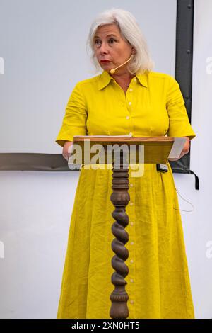 Harvington Hall, Harvington, Royaume-Uni. 27 juillet 2024. Melita Thomas présente « 1000 Tudor People » et signe des copies de son nouveau livre également intitulé « 1000 Tudor People ». Credit Mark Lear / Alamy Live News *** POUR USAGE ÉDITORIAL SEULEMENT *** Banque D'Images