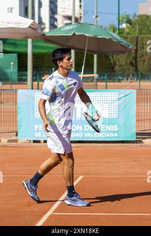 Playa de Gandía, Espagne, 21 juillet 2024. Joueur de tennis espagnol Carlos Sánchez Jover lors du tournoi Circuito Orysol Banque D'Images