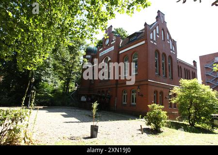 Die Gaststätte usine Hasselbrook am S-Bahnhof Hasselbrook. Nach über 30 Jahren schließt das Restaurant AM 31. Juli für immer Seine Pforten. Eilbek Hamburg *** le restaurant Factory Hasselbrook à la station Hasselbrook S après plus de 30 ans, le restaurant ferme définitivement ses portes le 31 juillet Eilbek Hamburg Banque D'Images