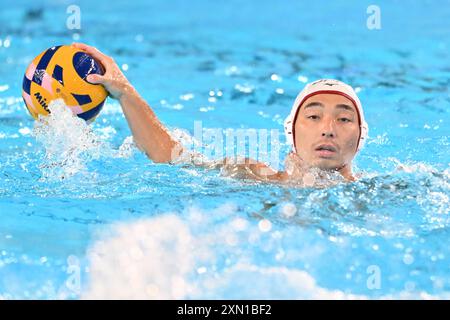 8 TAKATA Mitsuru (JPN), Japon (JPN) vs France (FRA) Water Polo Preliminary Round Group B aux Acquatic Centers, lors des Jeux Olympiques de Paris 2024, 30 juillet 2024, Paris, France. Crédit : Enrico Calderoni/AFLO SPORT/Alamy Live News Banque D'Images