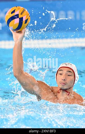 8 TAKATA Mitsuru (JPN), Japon (JPN) vs France (FRA) Water Polo Preliminary Round Group B aux Acquatic Centers, lors des Jeux Olympiques de Paris 2024, 30 juillet 2024, Paris, France. Crédit : Enrico Calderoni/AFLO SPORT/Alamy Live News Banque D'Images