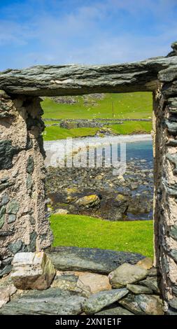 Fethaland est une colonie abandonnée à l'extrémité nord de Mainland, Shetland. C'était le site de la plus grande station de pêche des Shetland Banque D'Images