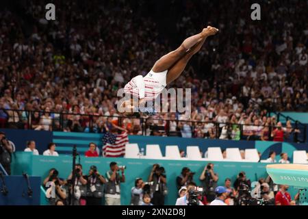 Paris, France, 30 juillet 2024. Simone Biles des États-Unis sur la voûte lors de la finale de l'équipe de gymnastique artistique WomenÕs lors des Jeux Olympiques de Paris 2024 à l'Arena Bercy le 30 juillet 2024 à Paris, France. Crédit : Pete Dovgan/Speed Media/Alamy Live News crédit : Pete Dovgan/Speed Media/Alamy Live News Banque D'Images