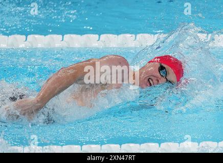 Paris, France. 30 juillet 2024. Tom Dean de l'équipe Grande-Bretagne participe à la finale masculine du relais nage 4x200m libre aux Jeux Olympiques de Paris 2024 à Paris, France, le 30 juillet 2024. Crédit : Xue Yuge/Xinhua/Alamy Live News Banque D'Images