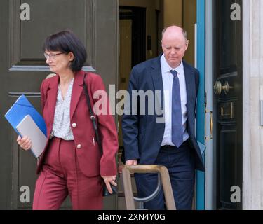 Londres, Royaume-Uni, 30 juillet 2024. Le professeur Chris Whitty, Chief Medical Officer (CMO) pour l'Angleterre, est vu devant le Cabinet Office après une réunion de l'après-midi. Crédit : onzième heure photographie/Alamy Live News Banque D'Images