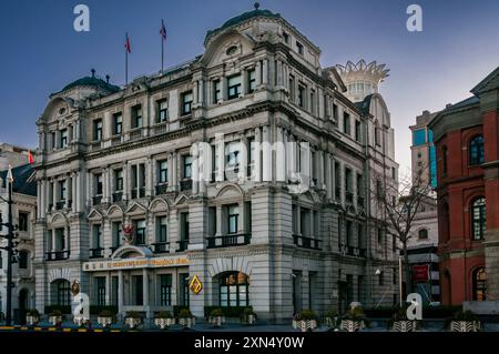 Le bâtiment de la Banque de Bangkok sur le Bund historique de Shanghai dans l'ancienne maison de la Great Northern Telegraph Company a ouvert ses portes en 1908. Banque D'Images