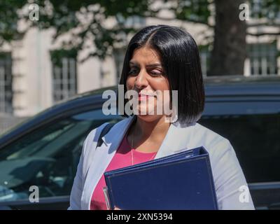 Shabana Mahmood, député de Birmingham Ladywood, Lord Chancelier et Secrétaire d'État à la Justice arrive au Cabinet Office. Banque D'Images