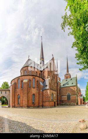 Roskilde, Danemark ; 30 juillet 2024 - vue de la cathédrale de Roskilde, Danemark. Banque D'Images