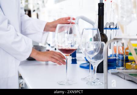 caractéristique organoleptique pour le vin en laboratoire de wunery d'espagne Banque D'Images