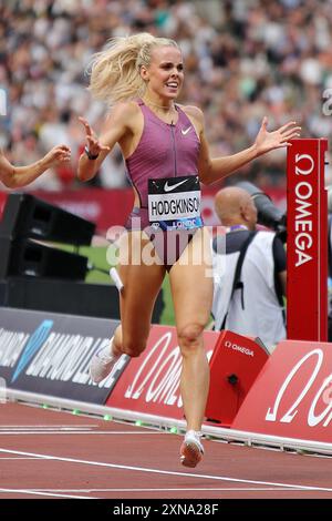 Keely HODGKINSON, de Grande-Bretagne, célèbre sa victoire sur le 800 mètres féminin à la Wanda Diamond League, London Stadium - Londres, le 20 juillet 2024 Banque D'Images