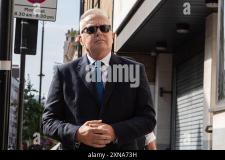 Londres, Angleterre, Royaume-Uni. 31 juillet 2024. L'ancien diffuseur de la BBC HUW EDWARDS arrive au tribunal de première instance de Westminster à Londres, accusé de trois chefs d'accusation de création d'images indécentes d'enfants. Suite à une enquête de la police métropolitaine, Edwards est accusé de posséder 37 photographies sur WhatsApp, dont six de la catégorie la plus grave, entre décembre 2020 et avril 2022. (Crédit image : © Thomas Krych/ZUMA Press Wire) USAGE ÉDITORIAL SEULEMENT! Non destiné à UN USAGE commercial ! Banque D'Images