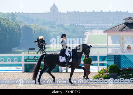 Versailles, France. 31 juillet 2024. Charlotte Fry Riding GLAMOURDALE, Equestre, dressage Team et Grand Prix individuel lors des Jeux Olympiques de Paris 2024 le 31 juillet 2024 au Château de Versailles à Versailles, France - photo Christophe Bricot/DPPI Media crédit : DPPI Media/Alamy Live News Banque D'Images