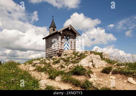 Chapelle Freudenreich à la montagne Brecherspitze en été Bavière, Allemagne Banque D'Images