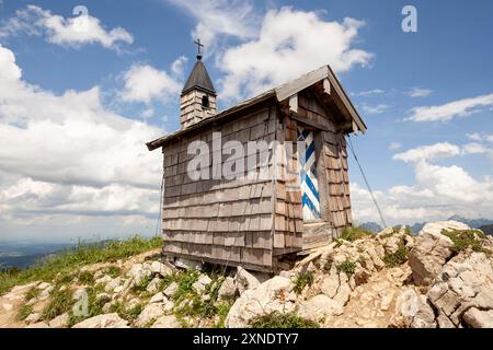 Chapelle Freudenreich à la montagne Brecherspitze en été Bavière, Allemagne Banque D'Images