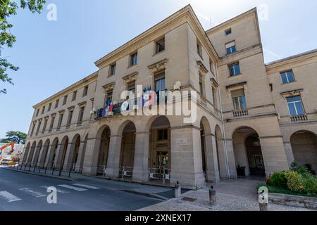 Vue extérieure du Hôtel de région, siège du Conseil régional de la région Centre-Val de Loire, Orléans, France Banque D'Images