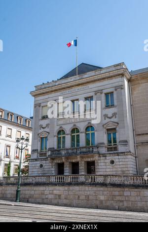 Vue extérieure de l'hôtel de ville d'Orléans, commune française située dans le département du Loiret dans la région Centre-Val de Loire Banque D'Images