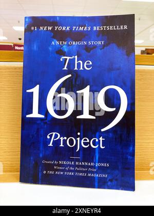The 1619 Project : a New Origin Story book par Nikole Hannah-Jones - Californie, États-Unis - 2 juillet 2024 Banque D'Images