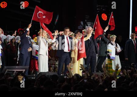 ISTANBUL, TURKIYE - 23 AVRIL 2024 : le maire d'Istanbul, Ekrem Imamoglu, lors de la Journée de la souveraineté nationale et des enfants de Turkiye le 23 avril à Istanbul Banque D'Images