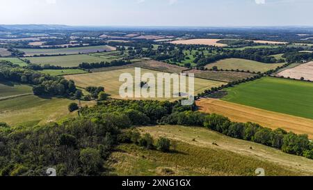 Watership Down dans le Hampshire vue aérienne dans le soleil d'été Banque D'Images