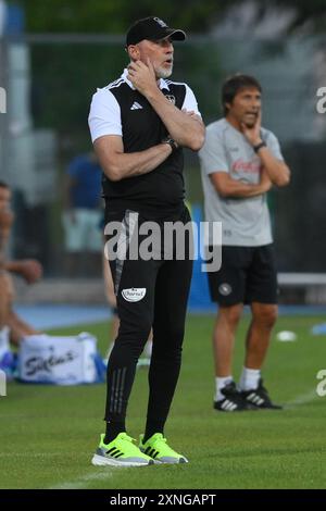 Castel di Sangro , Italie, 31 juillet ,2024 entraîneur des gestes de Brest pendant le match de football amical entre SSC Napoli vs Brest :Agostino Gemito/ Alamy Live News Banque D'Images