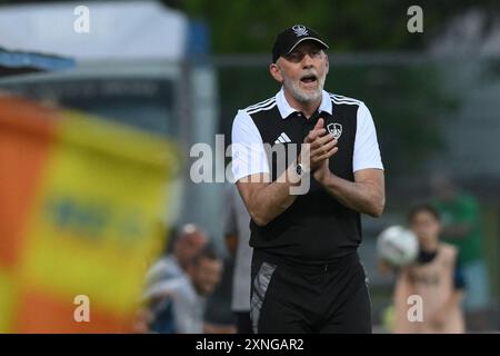 Castel di Sangro , Italie, 31 juillet ,2024 entraîneur des gestes de Brest pendant le match de football amical entre SSC Napoli vs Brest :Agostino Gemito/ Alamy Live News Banque D'Images